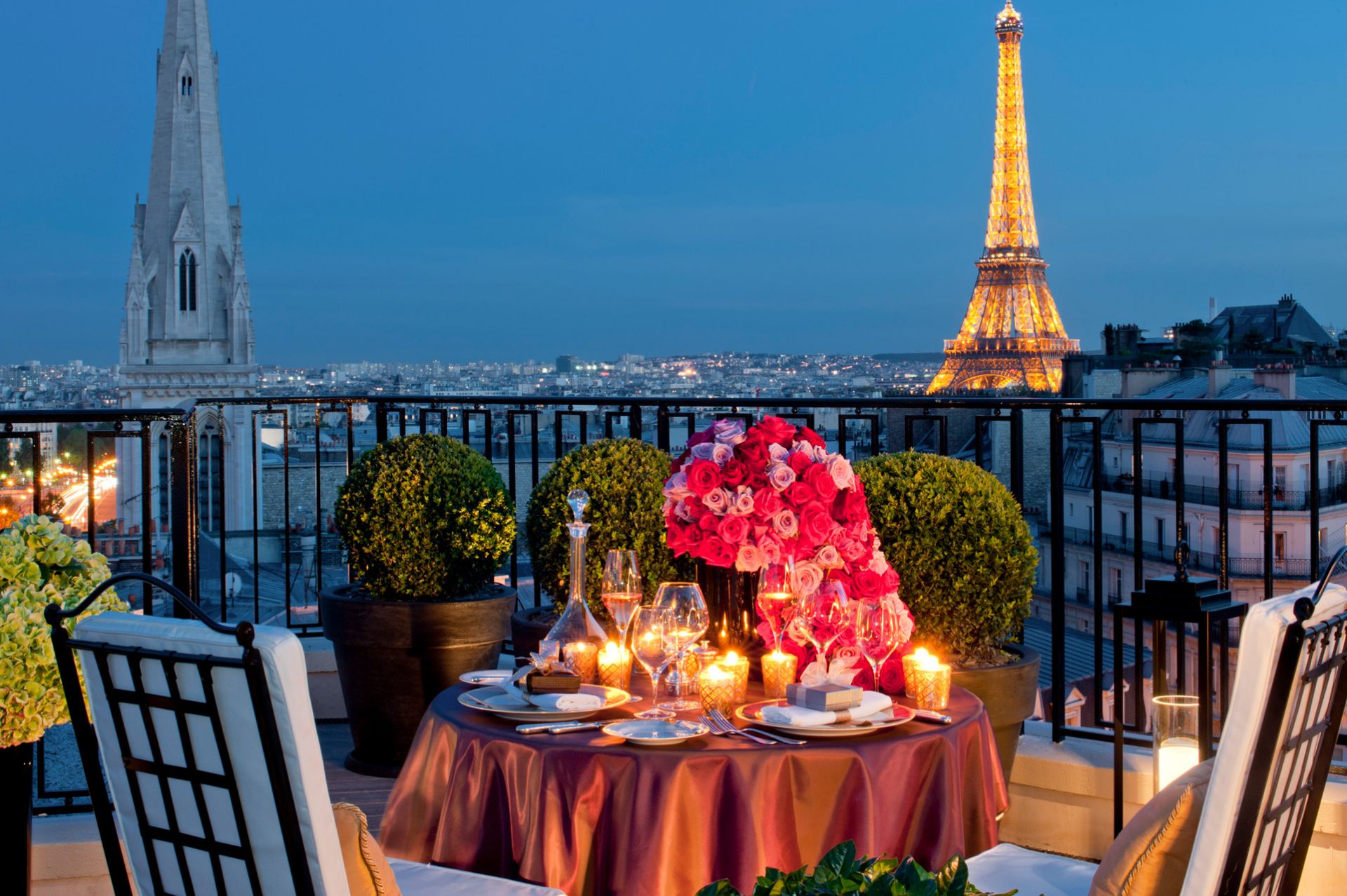 City of Love, Kamu Bisa Lakukan Hal Romantis ini di Paris