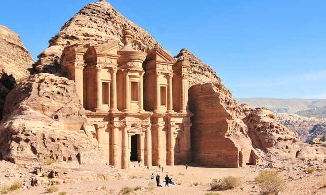 Menjelajah Kota Kuno, Wisata Sejarah Petra Yordania
