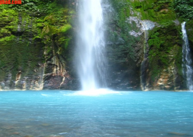 Air Terjun Sipiso Piso